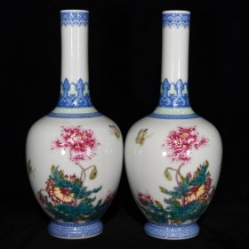 清雍正珐琅彩虞美人花卉纹瓶，19×9，价格:6450