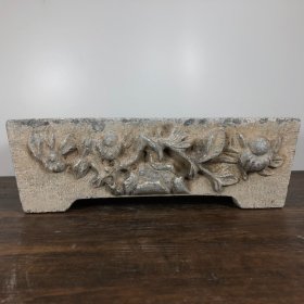 青石浮雕长方口石盆，高10厘米，宽29//17.5厘米，重6公斤左右，¥520