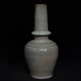 官瓷弦纹瓶，高26.5cm直径11.5cm，价格450