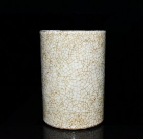 清代哥窑开片笔筒【15.3x11.1cm】 价格160