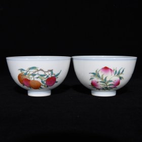 清雍正粉彩三果纹碗，5.5×9.2，价格:2430