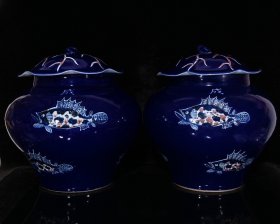 元代成吉思汗霁蓝青花釉里红鱼藻纹荷叶盖罐