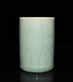 清代豆青釉开片小笔筒【11x7.6cm 】¥160