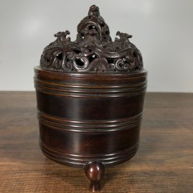 紫铜龙盖薰炉，高14.5厘米，口径10厘米，重1500克，¥1800