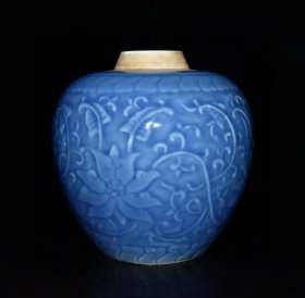 清代天蓝釉雕刻缠枝莲罐《有一对》【14.3x14cm】 价格448