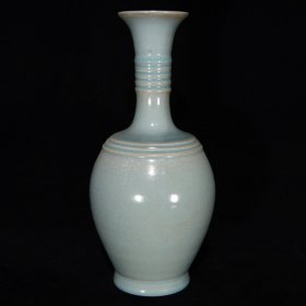 汝窑弦纹瓶，29×12，价格:300
