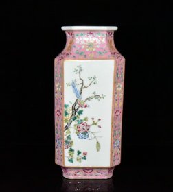 清代乾隆粉彩花鸟方瓶【有一对】【28x12.5cm】 价格3000