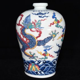 明宣德青花五彩龙纹梅瓶，29.5×21，价格:800