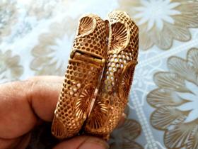 乡下收的的清代鎏金手镯一对