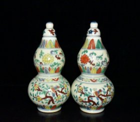 乡下收的明代成化斗彩花鸟纹葫芦瓶一对尺寸22X11厘米