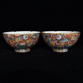清雍正珐琅彩万花纹碗，4.5×9.2，价格:2800