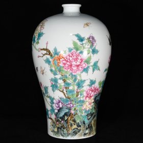 清雍正粉彩花蝶纹梅瓶，40×25 cm，价格:4900