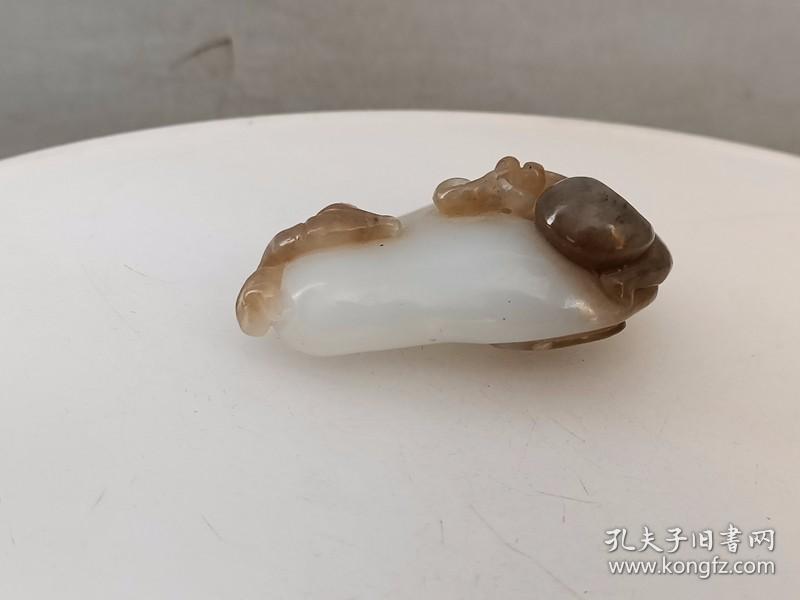 乡下收的和田白玉巧雕手 把件