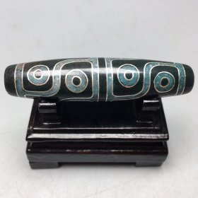 乡下收的清代藏传挫丝鎏银钙化十二眼朱砂风化老天珠尺寸58X14左右