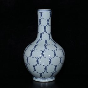 乡下收的清代青花寿字天球瓶尺寸26.5X15.5厘米，