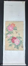 著名画家周沧米丙寅1986年83岁所做绢本花鸟画立轴、画心尺寸：78*50厘米