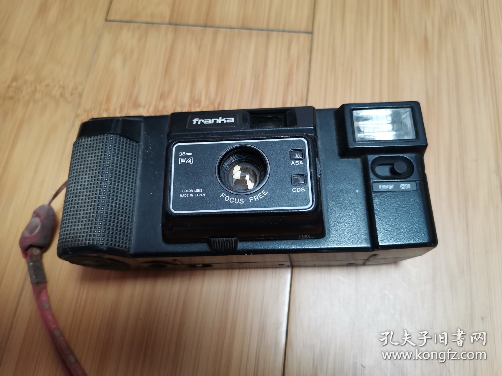 Franka牌x500胶卷相机（当配件机或影视道具出售），内有一卷胶卷