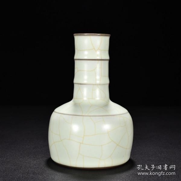 宋官窑炫纹纸槌瓶（乙款）