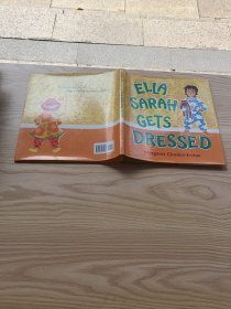 Ella Gets Dressed【精裝繪本】【品佳】