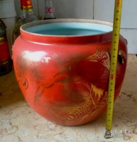 清代，景德镇珊瑚红釉大罐