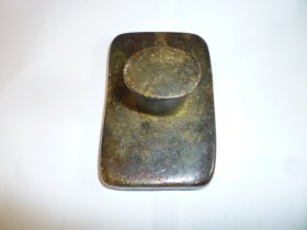 老铜印章    尺寸:  6.47 × 4.1 × 2.7 cm