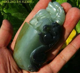 和田沙枣青墨玉三色籽料仿古螭龙汉兽把件10X5.2X3.5厘米230克