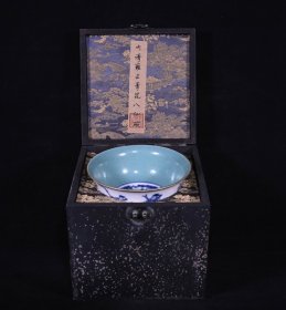 清雍正青花八仙纹描金碗，高7.2×16.3厘米