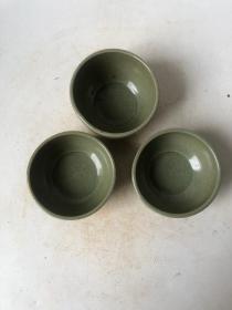 乡下收的宋代龙泉青瓷茶杯口径8高4厘米