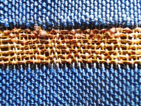 清代中期宫廷石青色老丝料两块，缂丝捻金线