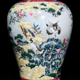 清雍正珐琅彩胭脂红轧道六合同春图梅瓶，高31.3cm直径20cm，¥8450