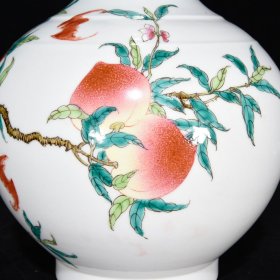 清雍正粉彩福寿纹赏瓶，38×23，价格:720