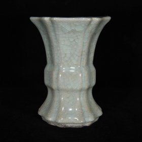 官窑花觚，15.5×12 cm，价格:540