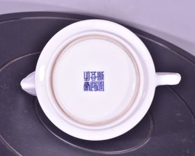 价格1920元 一九六四年陶青老人竹溪王步绘青花牡丹花纹酒壶茶壶 高10径17厘米1