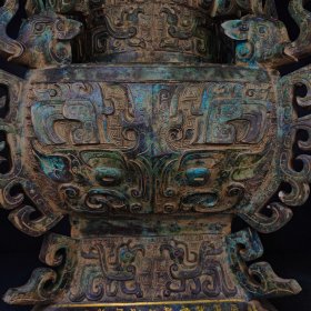 商周青铜——高浮雕四象尊—— 高:66厘米——宽:59厘米—— 重:48.5公斤—— 26400