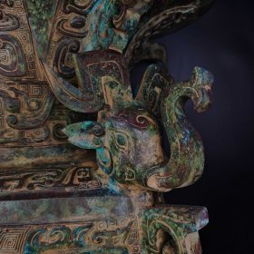 商周青铜——高浮雕四象尊—— 高:66厘米——宽:59厘米—— 重:48.5公斤—— 26400