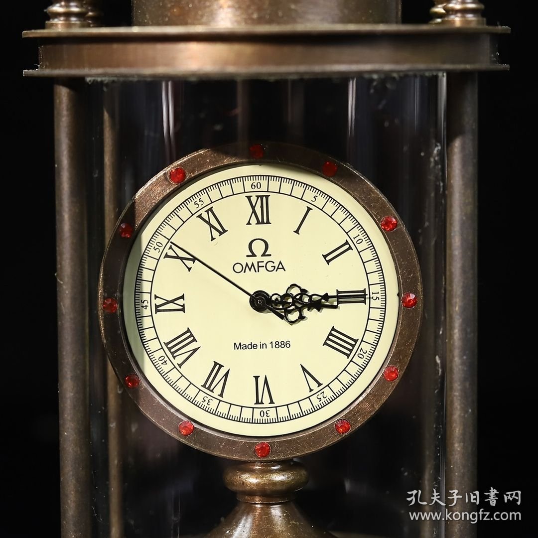 国外回流机械铜四柱表，长6.5厘米宽6.5厘米高14厘米，重310克，价格220元，代理加价，运费自理！（精品）