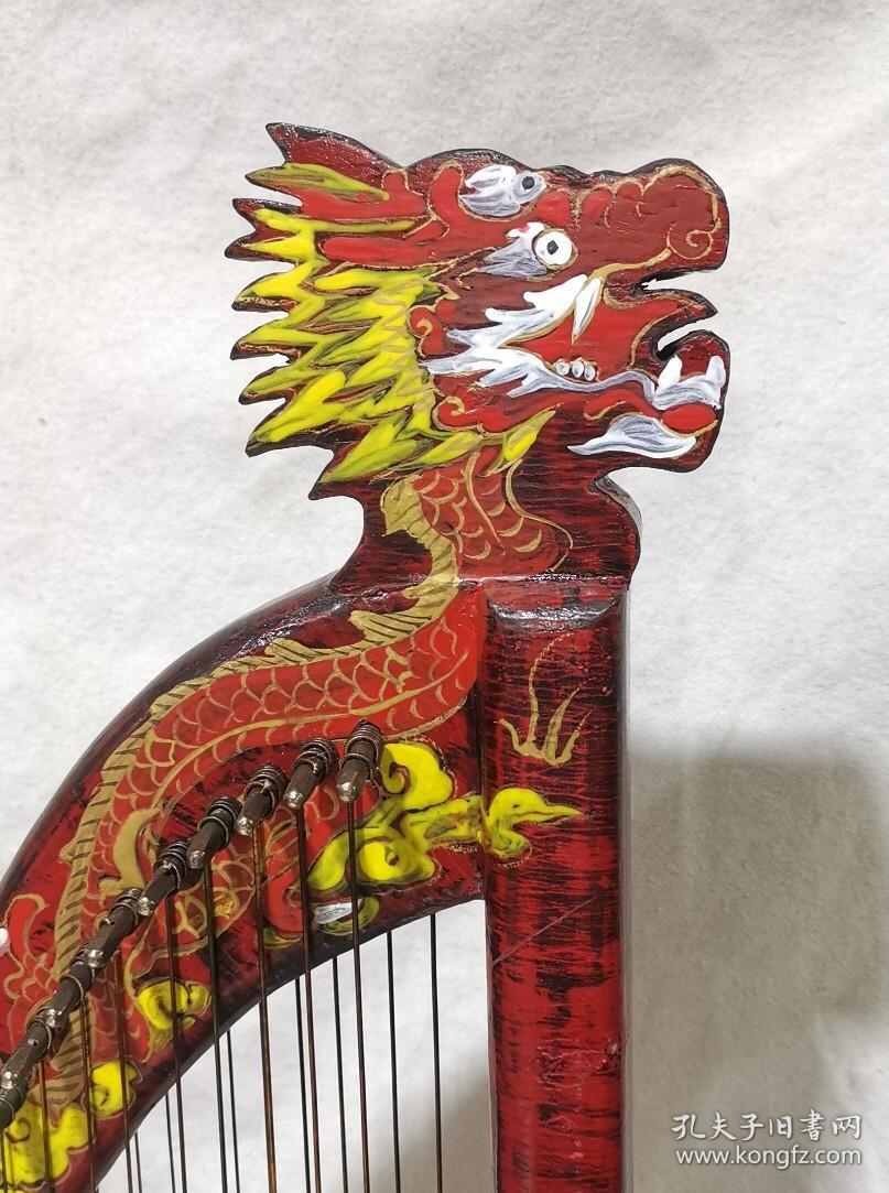 旧藏木胎漆器竖琴
