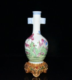 清代乾隆珐琅彩镶铜虞美人贯耳瓶一对