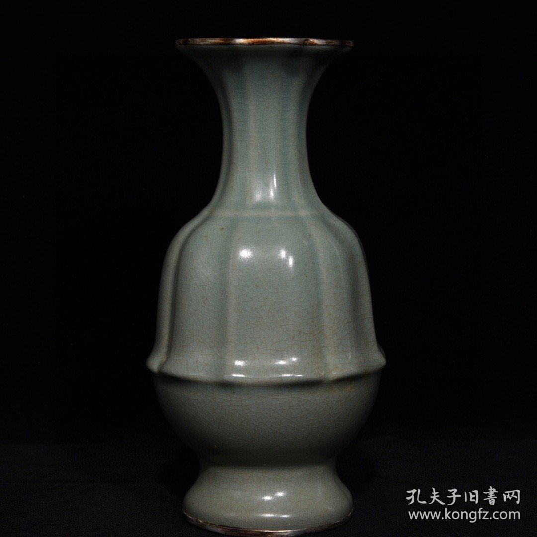 汝窑鎏银包口包底花口瓶