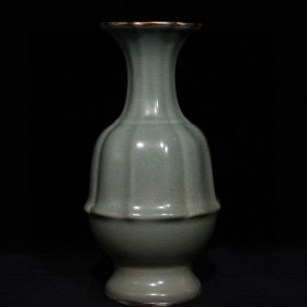 汝窑鎏银包口包底花口瓶