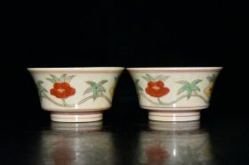 明代成化红胎五彩秋葵纹杯一对