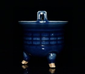 元代霁蓝雕刻香炉