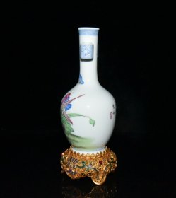 清代乾隆珐琅彩镶铜虞美人贯耳瓶一对