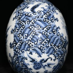 明宣德青花海怪纹扁瓶