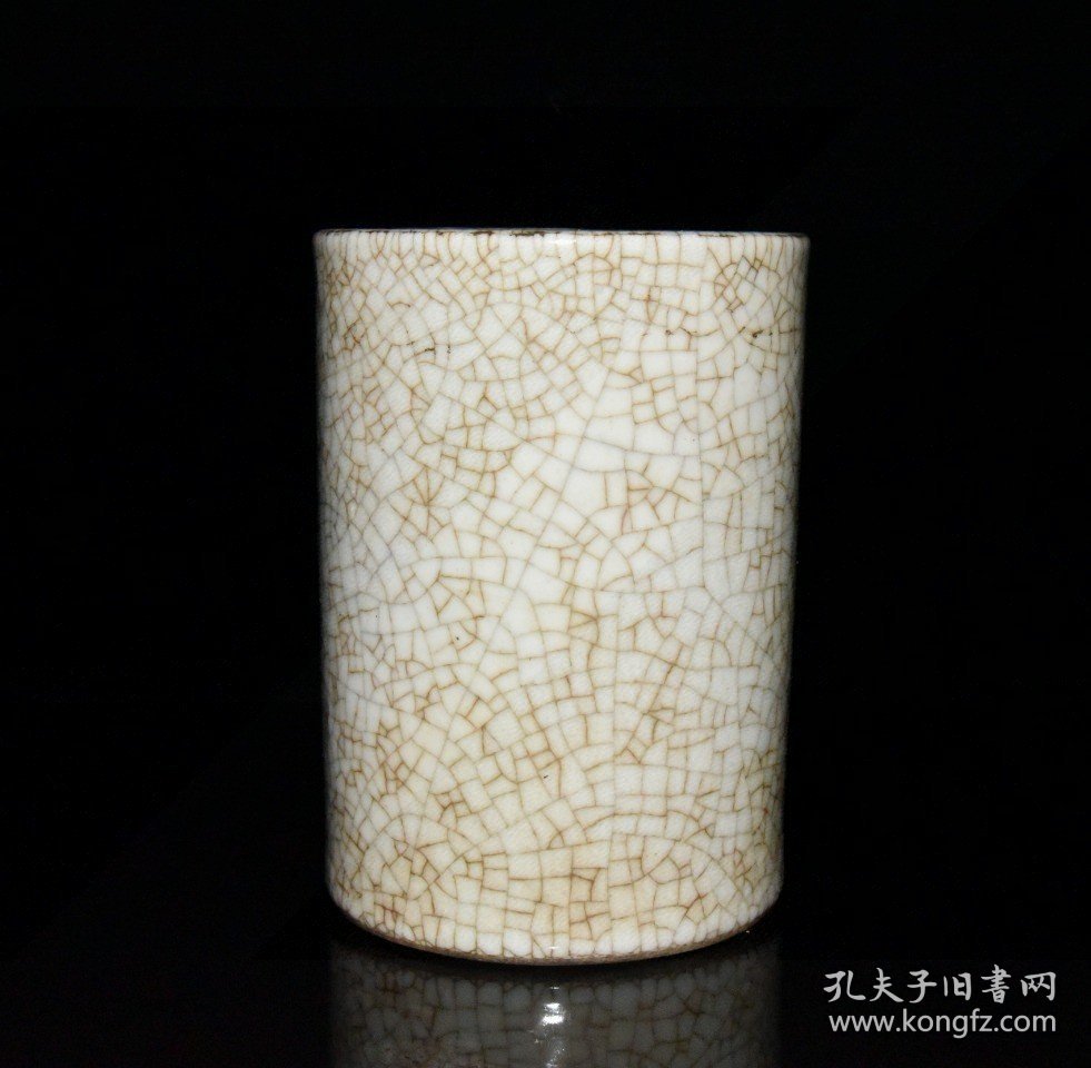 清代哥窑开片笔筒