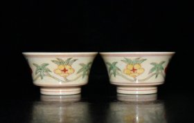 明代成化红胎五彩秋葵纹杯一对