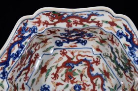 明万历年五彩龙纹六方盆