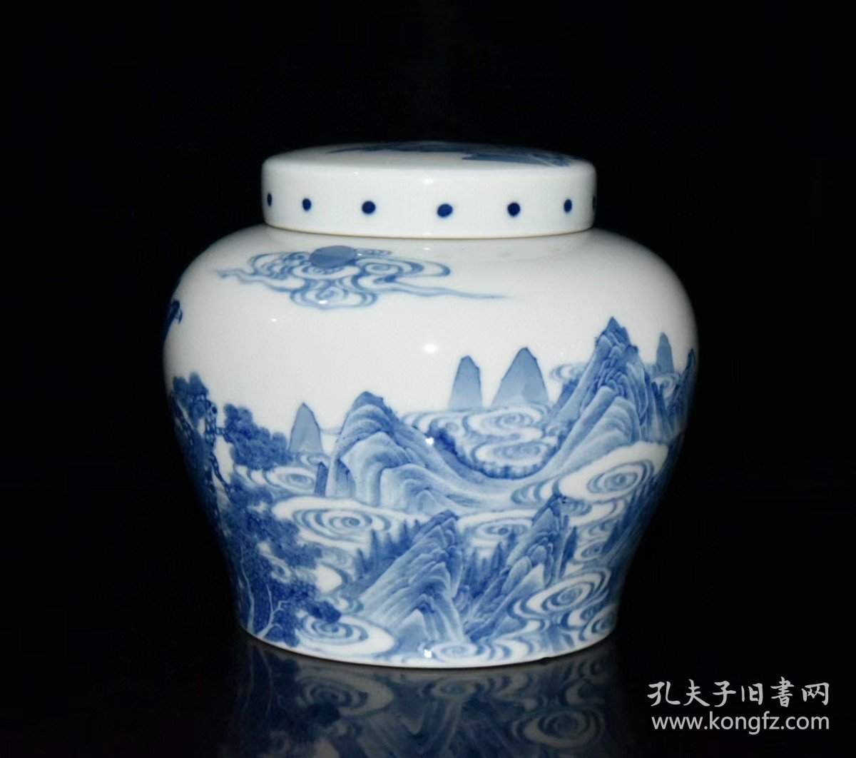 清代乾隆青花山水茶叶盖罐