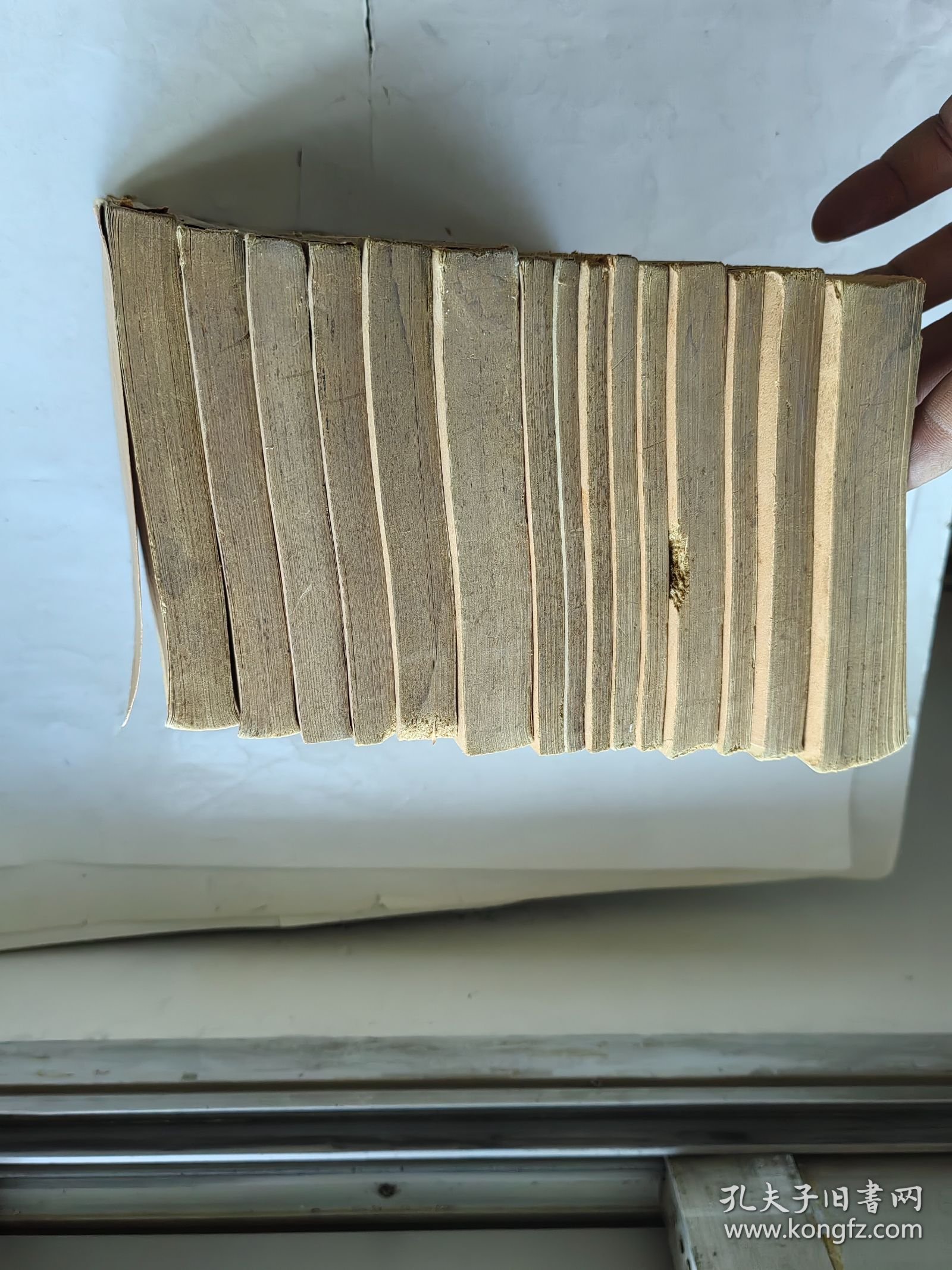 万病自疗医药顾问大全（内科外感病 第一，二册，外科 第三册上中下，妇人病 第四册，小儿科 第五册，小儿痧痘科 第六册，性病科 第七册，花柳科 第八册，皮肤科 第九册，戒烟科 第十一册，耳鼻咽喉科 第十三册，眼科 第十四册，（伤科，齿科）第十五，十六册，）15册合售