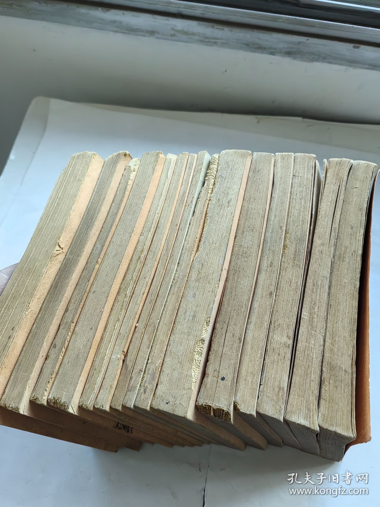 万病自疗医药顾问大全（内科外感病 第一，二册，外科 第三册上中下，妇人病 第四册，小儿科 第五册，小儿痧痘科 第六册，性病科 第七册，花柳科 第八册，皮肤科 第九册，戒烟科 第十一册，耳鼻咽喉科 第十三册，眼科 第十四册，（伤科，齿科）第十五，十六册，）15册合售